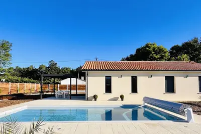 Image de New Maison neuve proche Soulac s/ Mer, piscine privée avec terrain de pétanque!