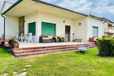 Image de Seafront villa directly on the promenade of Castiglione della Pescaia