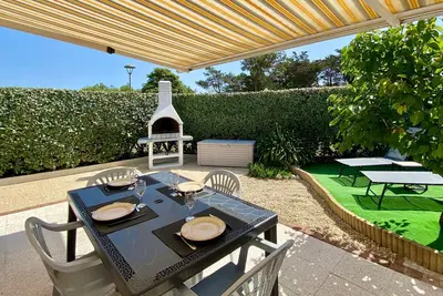 Image de Maisonnette 4 pers. à 300m de la Plage avec Piscine, Tennis et Wifi
