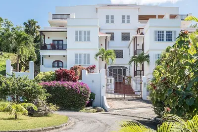Image de New Owner | \nBeach Walk | 3 Bed family Condo close to Gibbes & Mullins Beach