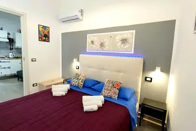 Image de 10 minutes walk from the central station, 2 minutes walk from the Ballarò market