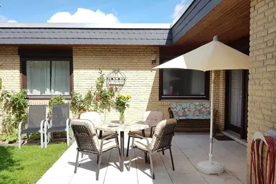 Image de GemĂĽtlicher Bungalow, Haus mit Garten Ostsee-nah