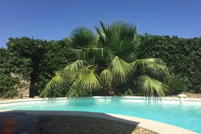 Image de Cassis Calanques superbe T2 climatisé dans Rez de Villa Piscine privative Jardin