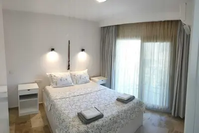 Image de Your comfortable and luxury house in nature