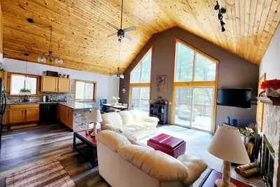 Image de Beautiful private Tainter Lake Retreat in Western Wi. Sleeps 10