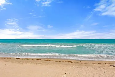 Image de Oceanfront tranquility awaits at Sand Dollar Shores. . . Steps away from the Beach