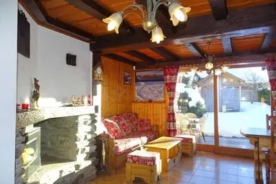 Image de Chalet, wifi, terrasse, cheminée ou poêle à bois, parking, télévision, 97m², Les Gets