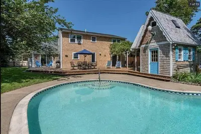 Image de Tisbury - Airy 4-bedroom with Peaceful Pool