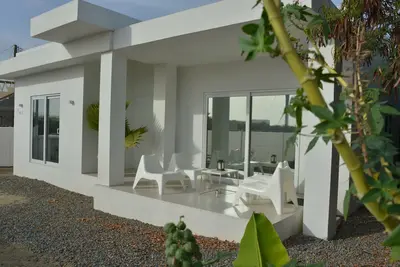 Casa Daan, Modern house 5 minutes from the beach