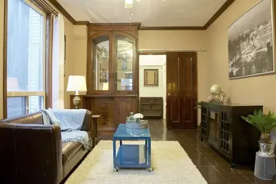 Image de Lovely in Leslieville: OneBedrm Large Private Apartment