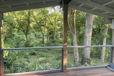 Image de Private Happy Camper on the Water - kayaks and lily pad available on property.