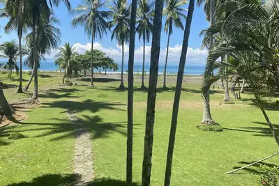 Image de Oceanfront Home, newly furnished, great for families