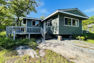 Image de Jackpine Cottage - and the end of the end of the road, peace and quiet