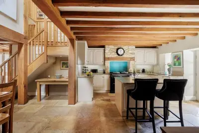 Image de Fabulous Farmhouse in Hampshire