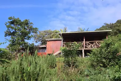 Image de Cottage Eco responsable en bois au décor atypique au coeur de la nature