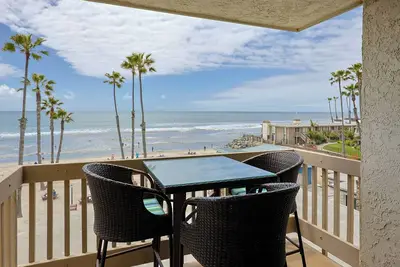Image de Oceanside Beach Condos