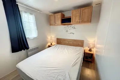 Image de A - d'1 km à pied de la plage de St-Gilles Mobil home dans Prl 3* sécurisé