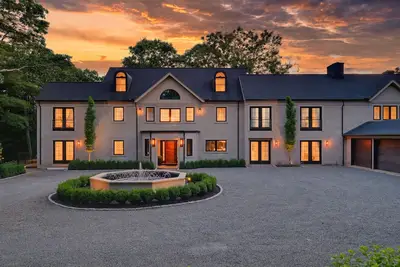Image de The Charles Chateau | Boston Mansion | Sleeps 14+