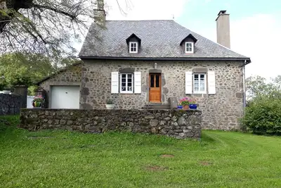 Image de Gîte du Bosquet Cantal Pays de Salers! Authentique et calme