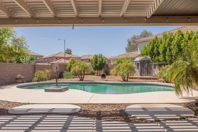 Image de Comfy House, Private Backyard w/ Pool, Bbq, Citrus