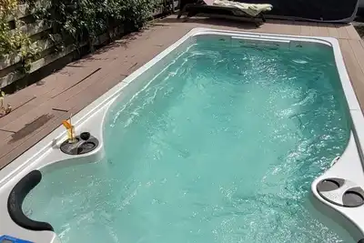 Image de Maison avec Piscine Spa à 10 min à pied de la gare Rer rejoignant paris