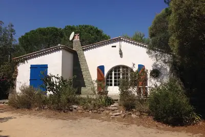 Image de A 5 minutes à pied des plages de Pampelonne, villa et jardin privatif. l