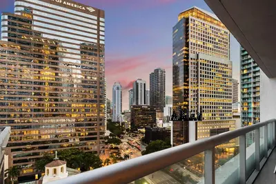 Image de Dt Brickell + City View + Free Pool + Gym + Spa