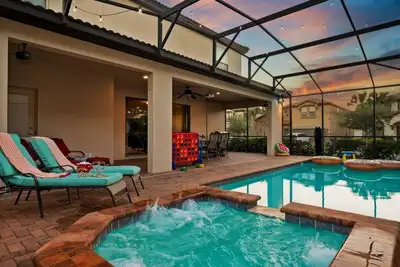 Image de 8br Near Disney + Private Pool + Ev Charger + Free Waterpark