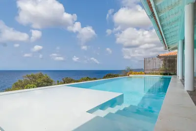 Image de Cliff Cottage- Vacation villa with breath taking sea view
