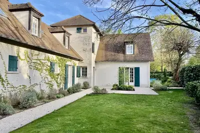 Image de Belle maison Jo 2024 avec piscine