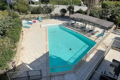 Image de La Tour Génoise - Front de mer - Climatisé avec piscine partagée