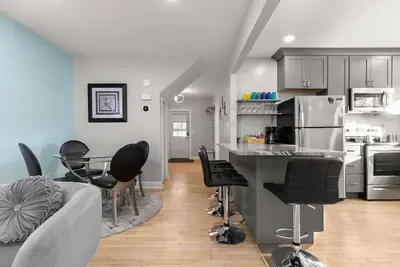 Image de A Fresh, Modern Home * Great Locale Near Downtown Appleton