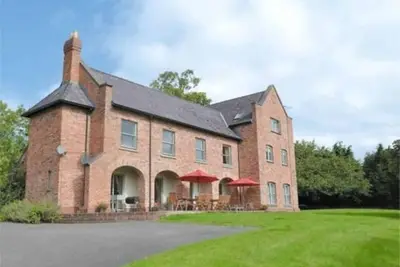 Image de Gaer Hall Guilsfield a country mansion with hottub