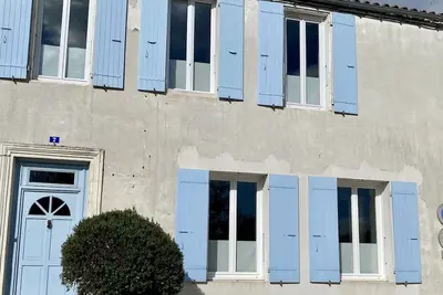Image de À proximité de la plage, grande maison avec jardin au Chateau d’Oleron
