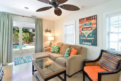 Image de 2 Br Charmer w/ Pool, Old Town, Key West - \"A Stone's Throw\"