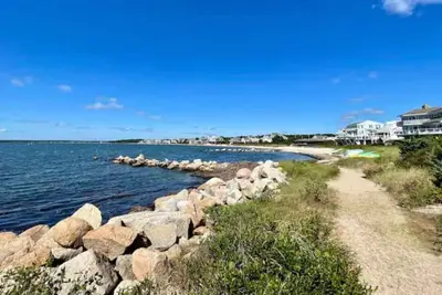 Image de Comfy beach house in Mattapoisett