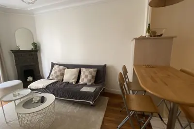 Image de Appartement typiquement parisien