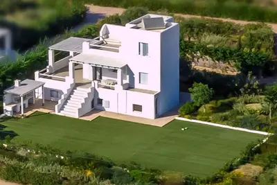 Image de Impressive Naxos Villa | 5 Bedrooms | Villa Nunnally | Spacious Outdoor Area | Pyrgaki