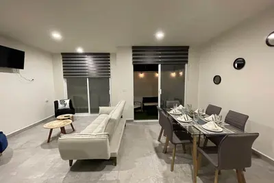Image de Nice private gated comunity.