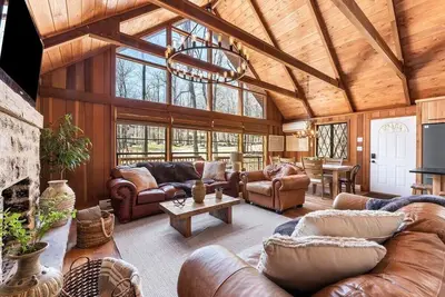 Image de Mountain Cabin: Outdoor Pool & Lake Access, Sauna