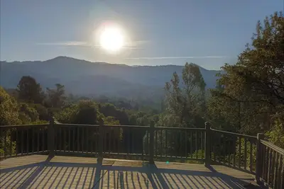 Gateway to Yosemite-Gorgeous mountain view cottage