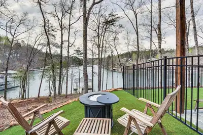 Image de Lakefront Seneca Vacation Rental w/ Shared Dock!