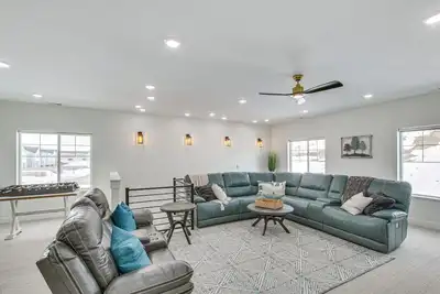 Image de Modern & Spacious Garden City Home w/ Pool Access!