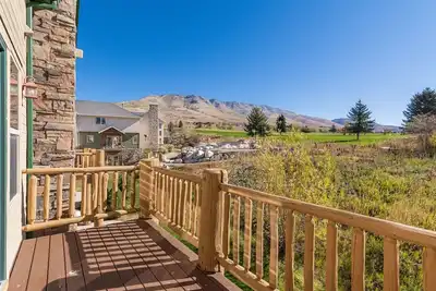 Image de Mh 605 | Charming Eden Retreat & Mountain Views