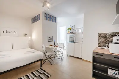 Room 4 - Lovely & Functional Studio