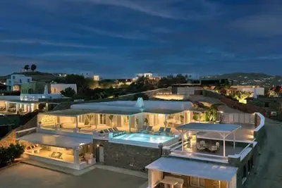 Stunning villa with panoramic view