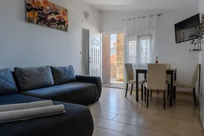 Image de Appartement d'une chambre avec air conditionné Vir (A-23025-a)