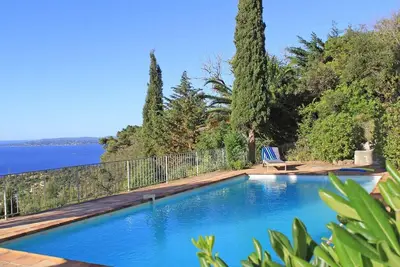 Image de Villa T6 - 8 Personnes - Piscine privée - Vue mer - Climatisation - Wifi - Les Issambres