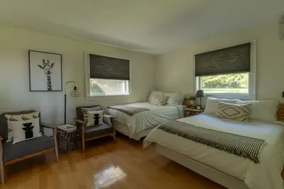 Image de Beautiful Catskills country home get-away, with views, big private yard & forest