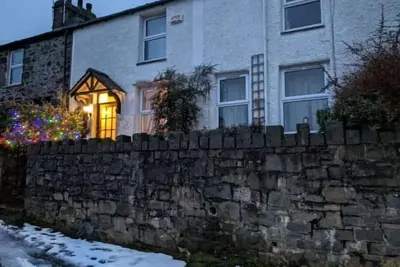 Image de Alma's Cottage in N. Wales quirky & cosy. \nGreat views and for exploring. \n